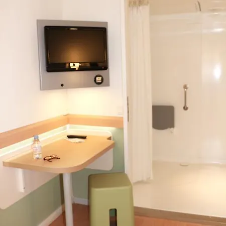 Hotel Ibis Budget - A61 2*